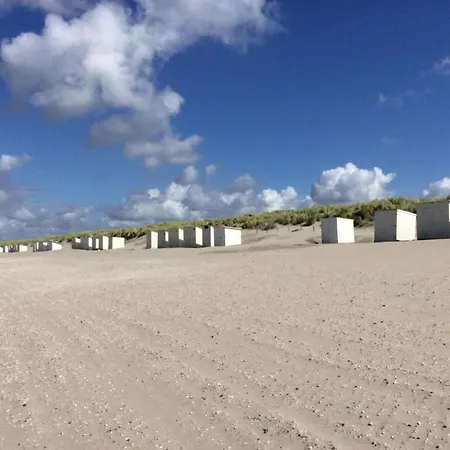 Luxury tent In The Netherlands Near Delft *